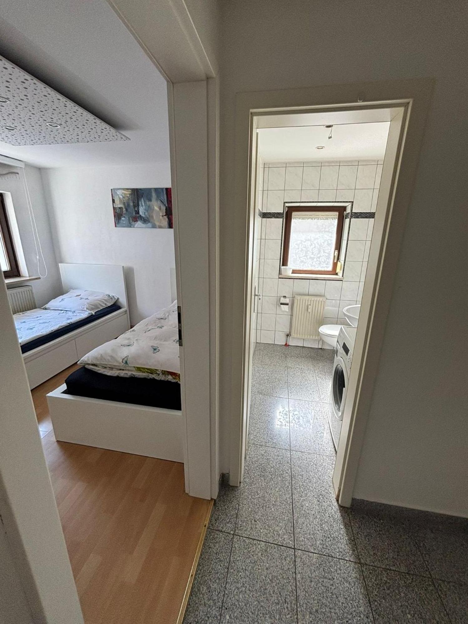 מינכן Erdgeschosswohnung Neben Schloss Blutenburg Mit Privatem Garten מראה חיצוני תמונה